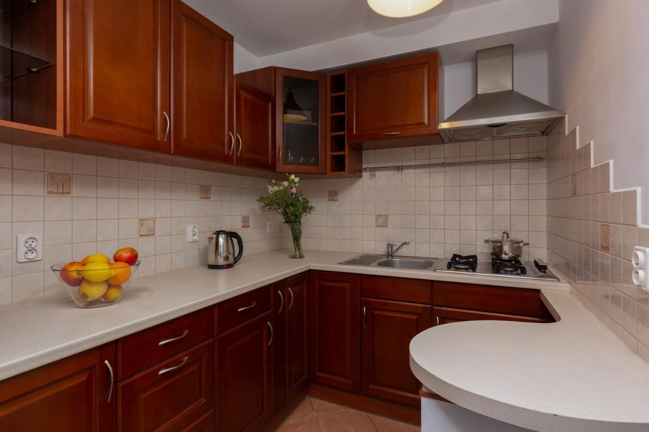 Stars Apartaments City Center By Noclegi Renters Варшава Екстериор снимка