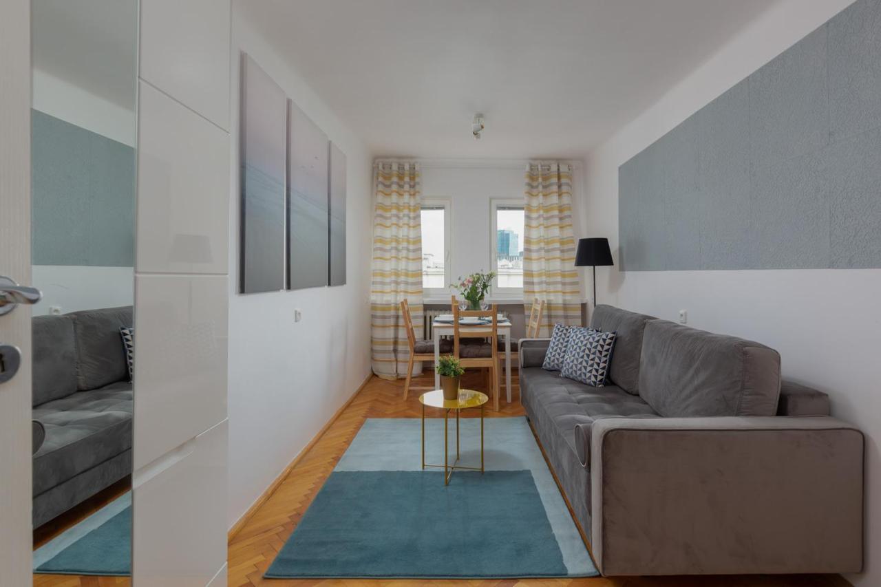 Stars Apartaments City Center By Noclegi Renters Варшава Екстериор снимка