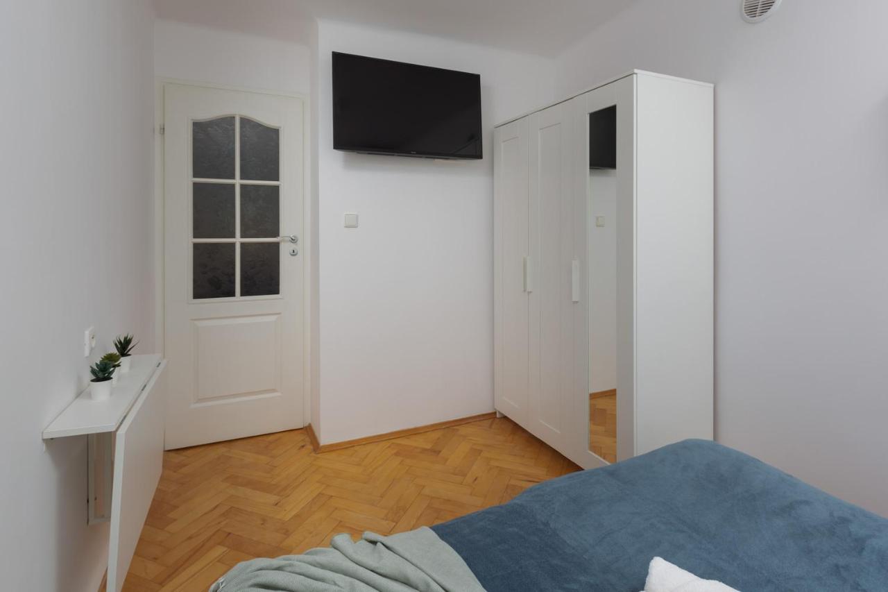 Stars Apartaments City Center By Noclegi Renters Варшава Екстериор снимка