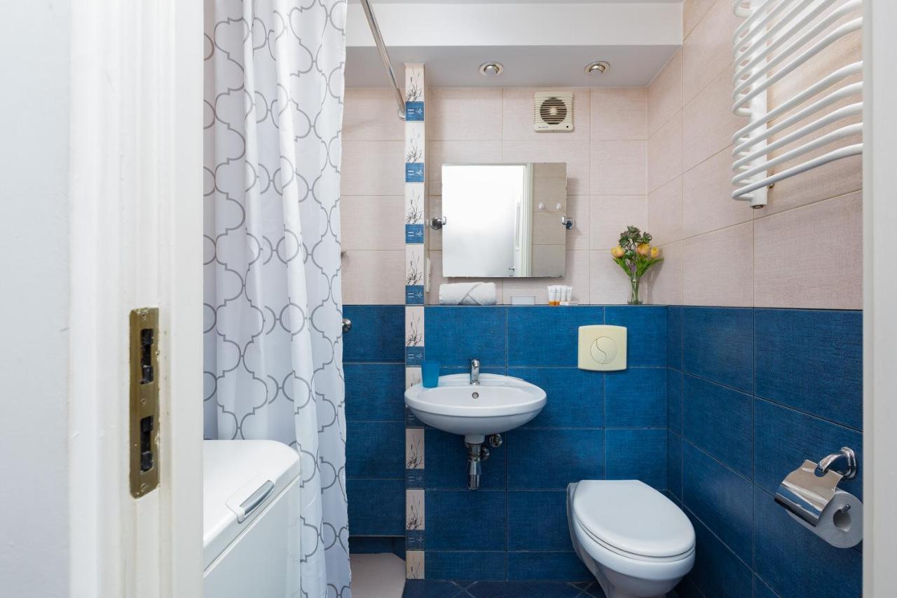 Stars Apartaments City Center By Noclegi Renters Варшава Екстериор снимка