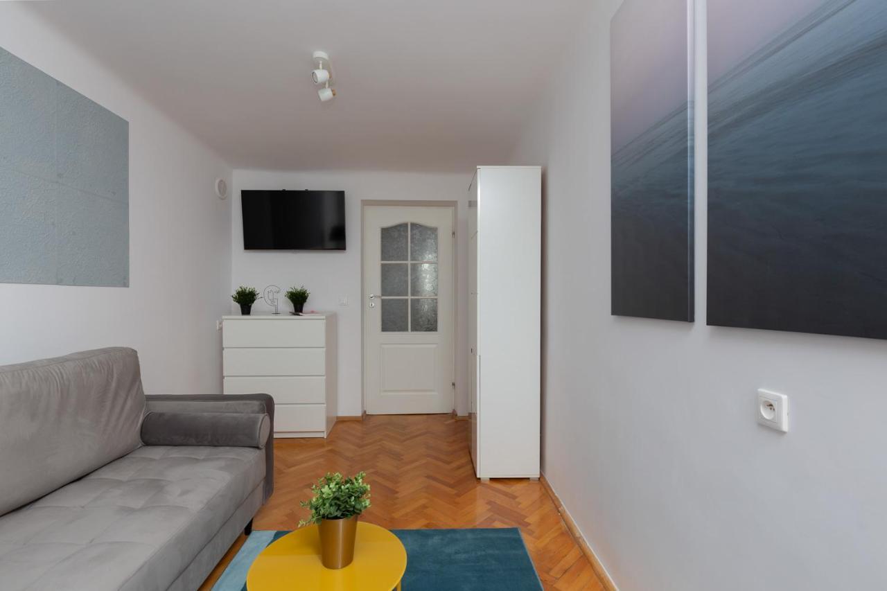 Stars Apartaments City Center By Noclegi Renters Варшава Екстериор снимка