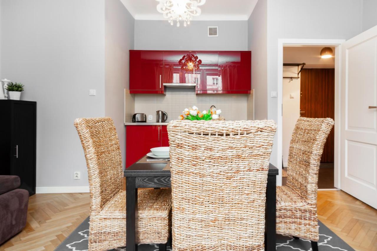 Stars Apartaments City Center By Noclegi Renters Варшава Екстериор снимка