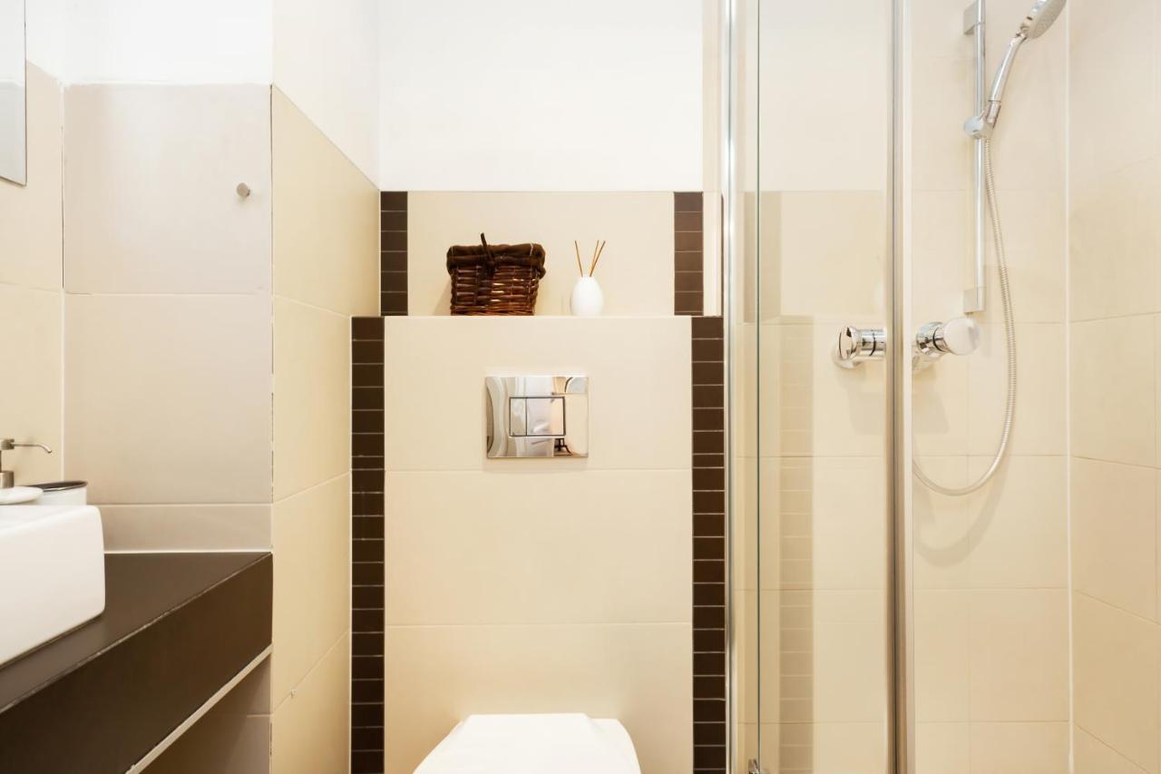 Stars Apartaments City Center By Noclegi Renters Варшава Екстериор снимка
