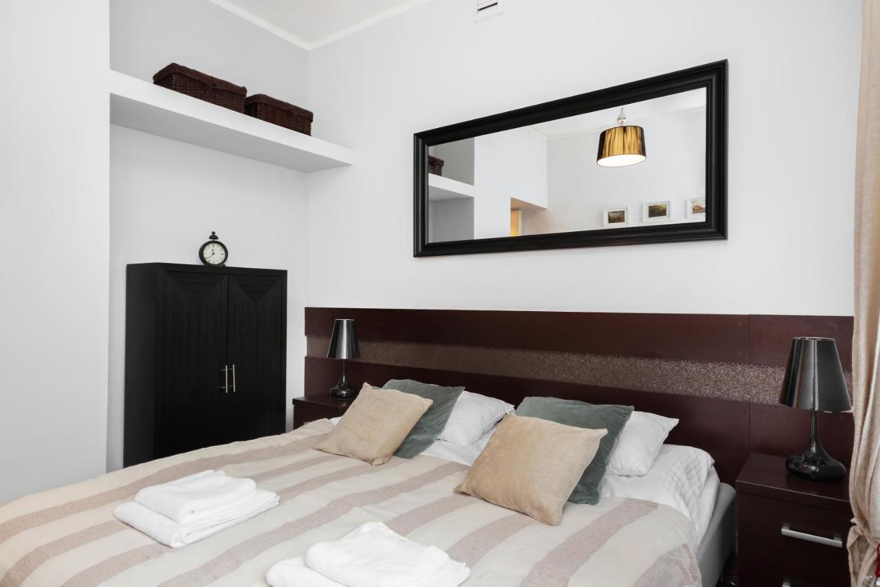Stars Apartaments City Center By Noclegi Renters Варшава Екстериор снимка